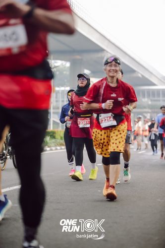 Race photo from ONE RUN 10 K