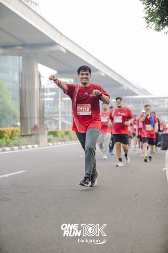 Race photo from ONE RUN 10 K