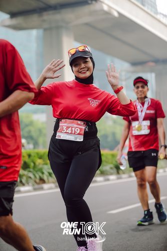 Race photo from ONE RUN 10 K