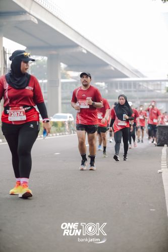 Race photo from ONE RUN 10 K