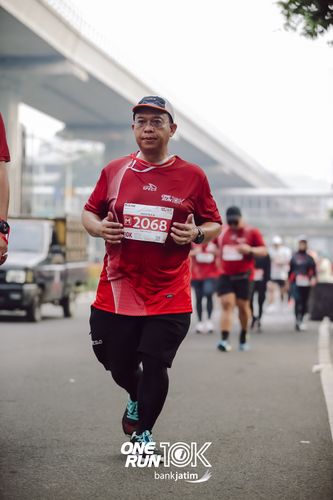 Race photo from ONE RUN 10 K