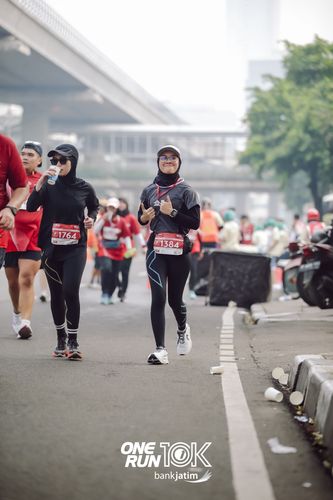 Race photo from ONE RUN 10 K
