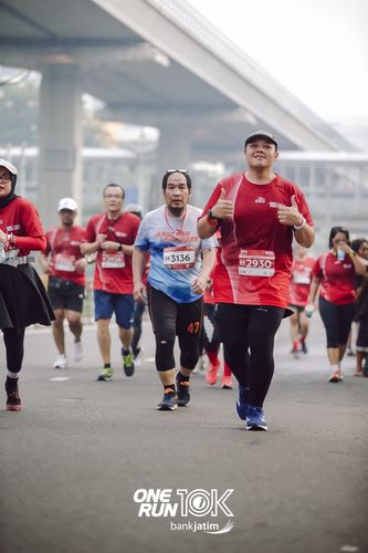Race photo from ONE RUN 10 K
