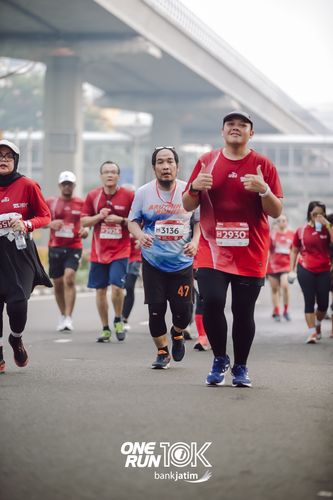 Race photo from ONE RUN 10 K