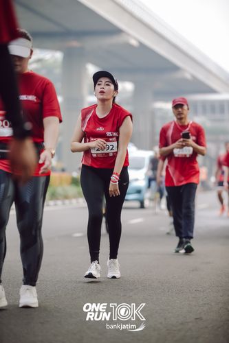 Race photo from ONE RUN 10 K