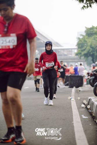 Race photo from ONE RUN 10 K