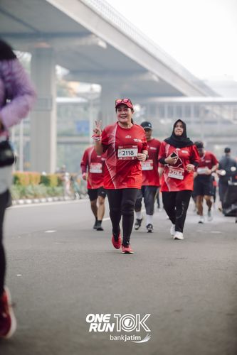 Race photo from ONE RUN 10 K