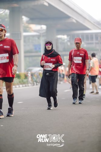 Race photo from ONE RUN 10 K