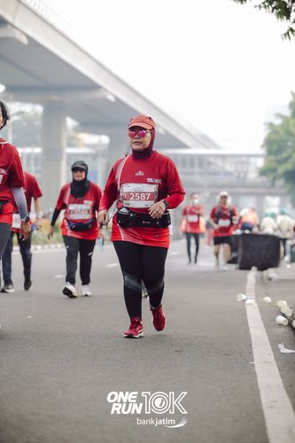 Race photo from ONE RUN 10 K