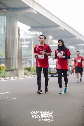 Race photo from ONE RUN 10 K