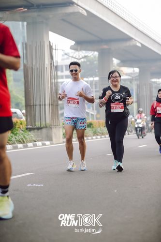 Race photo from ONE RUN 10 K