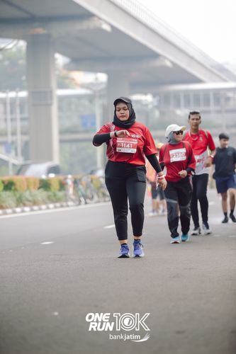 Race photo from ONE RUN 10 K