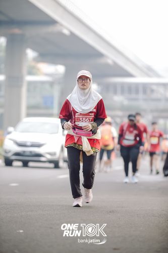 Race photo from ONE RUN 10 K