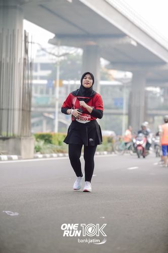 Race photo from ONE RUN 10 K