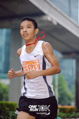 Race photo from ONE RUN 10 K