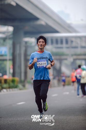 Race photo from ONE RUN 10 K