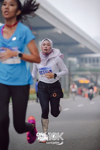 Race photo from ONE RUN 10 K