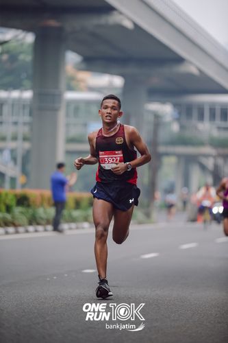 Race photo from ONE RUN 10 K
