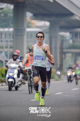 Race photo from ONE RUN 10 K