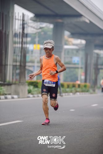 Race photo from ONE RUN 10 K