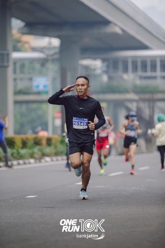Race photo from ONE RUN 10 K