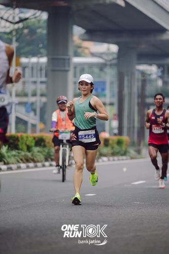 Race photo from ONE RUN 10 K