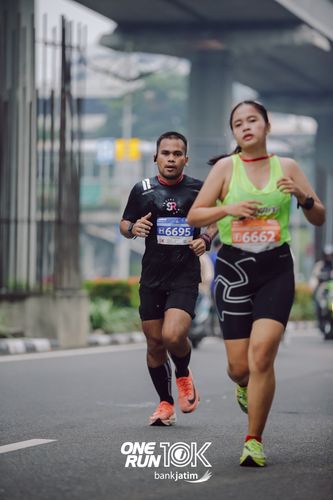 Race photo from ONE RUN 10 K