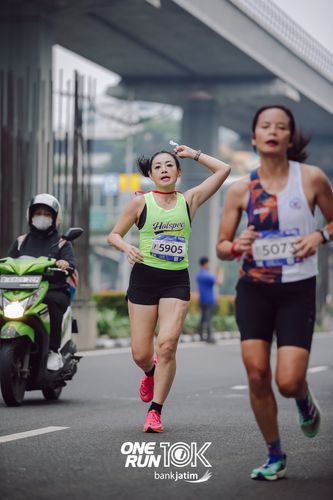 Race photo from ONE RUN 10 K