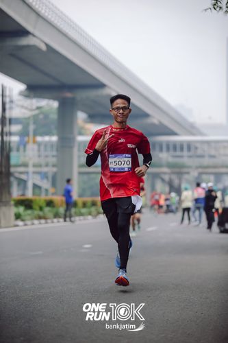Race photo from ONE RUN 10 K