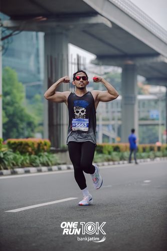 Race photo from ONE RUN 10 K
