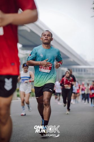 Race photo from ONE RUN 10 K