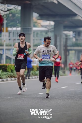 Race photo from ONE RUN 10 K