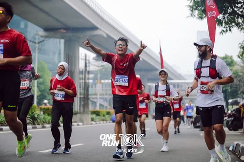 Race photo from ONE RUN 10 K