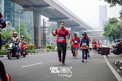 Race photo from ONE RUN 10 K