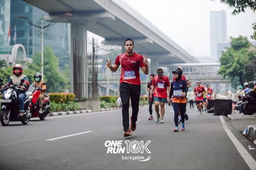 Race photo from ONE RUN 10 K