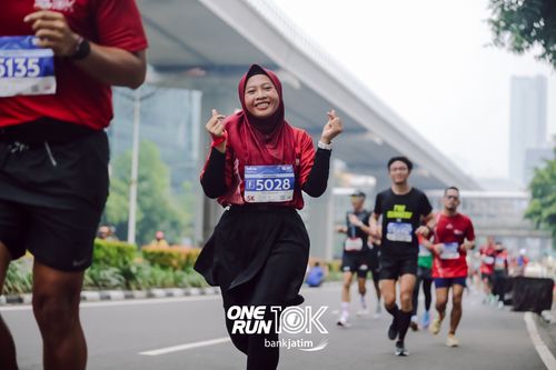 Race photo from ONE RUN 10 K