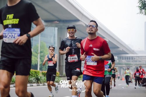 Race photo from ONE RUN 10 K