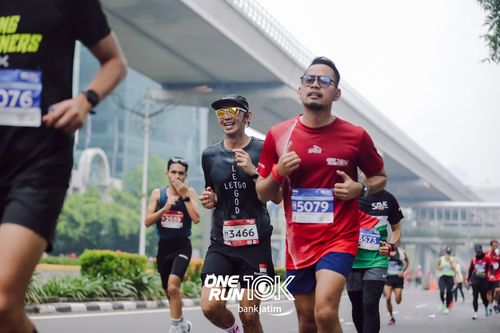 Race photo from ONE RUN 10 K