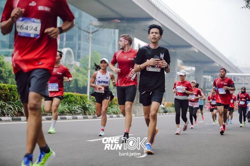 Race photo from ONE RUN 10 K
