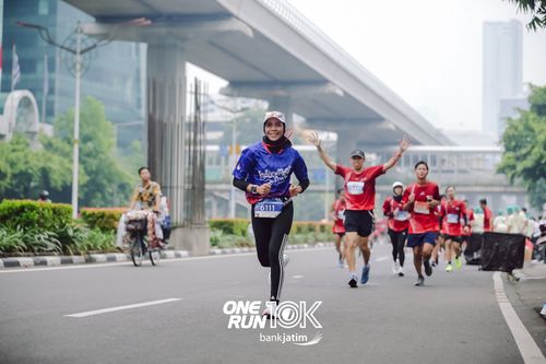 Race photo from ONE RUN 10 K