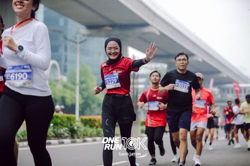 Race photo from ONE RUN 10 K