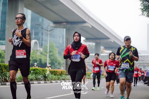 Race photo from ONE RUN 10 K