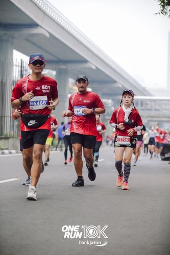 Race photo from ONE RUN 10 K