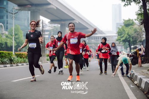 Race photo from ONE RUN 10 K