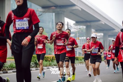 Race photo from ONE RUN 10 K