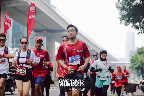 Race photo from ONE RUN 10 K