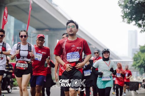 Race photo from ONE RUN 10 K