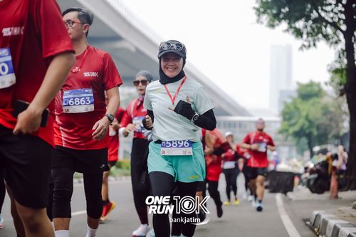 Race photo from ONE RUN 10 K