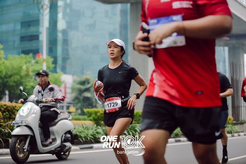 Race photo from ONE RUN 10 K