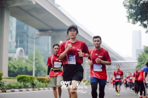 Race photo from ONE RUN 10 K
